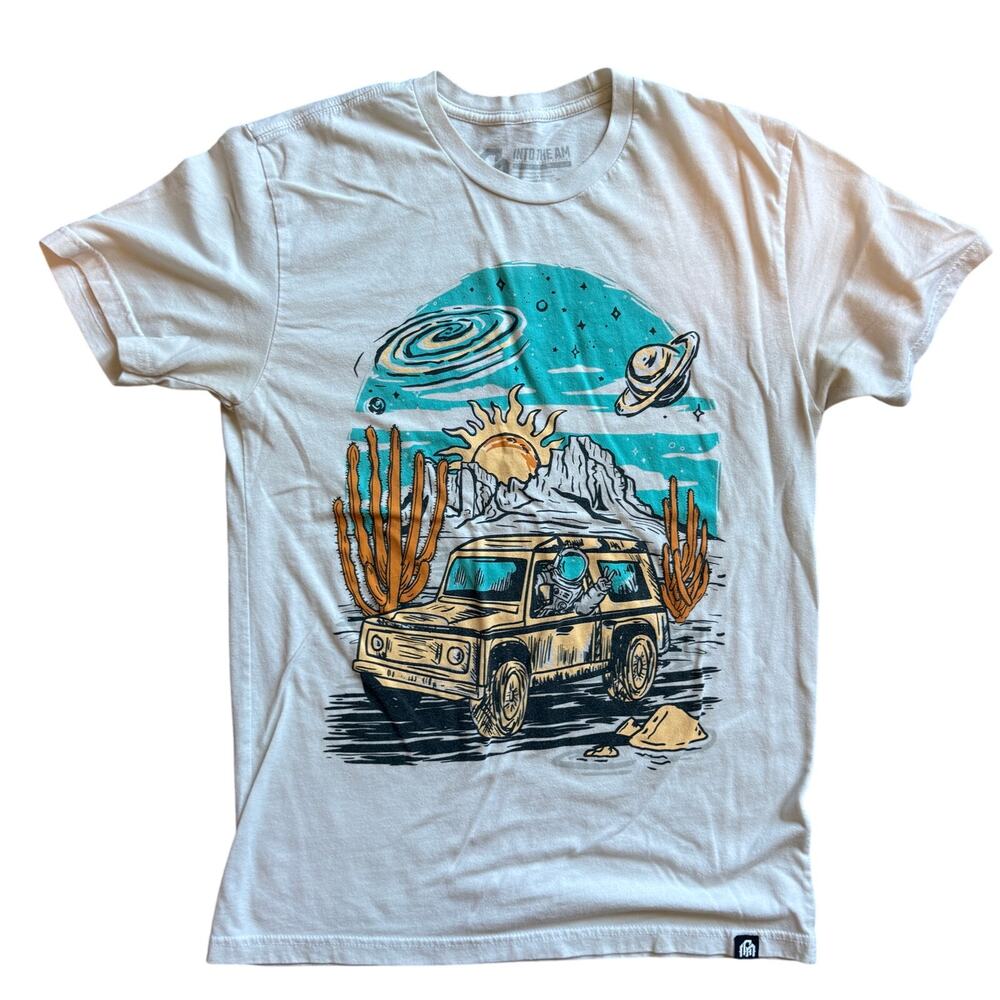 Into the AM Men Size Space Explorer Camp White Tee Shirt PreOwned
